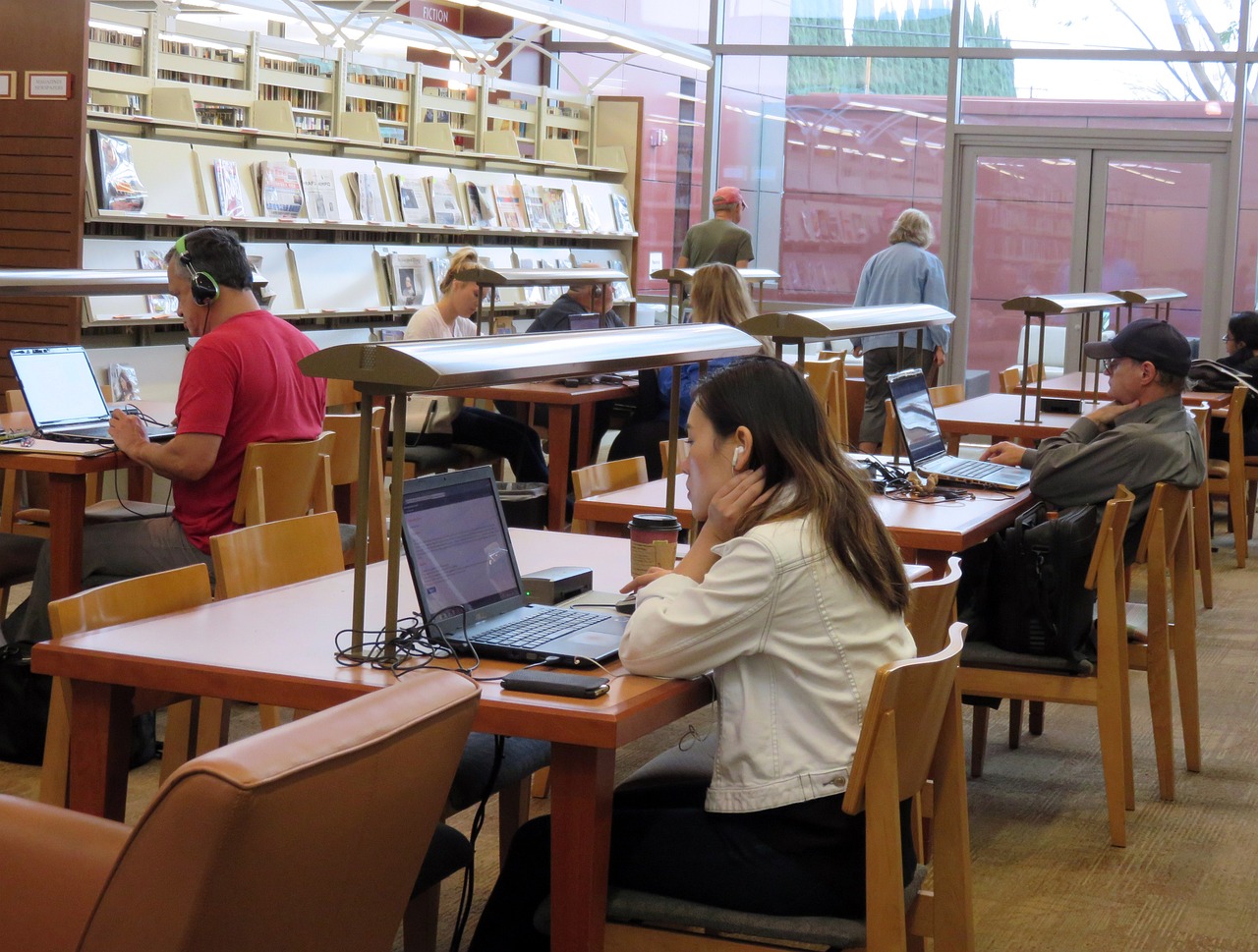 北京中医药大学良乡校区两大工程获施工许可，助力教育发展